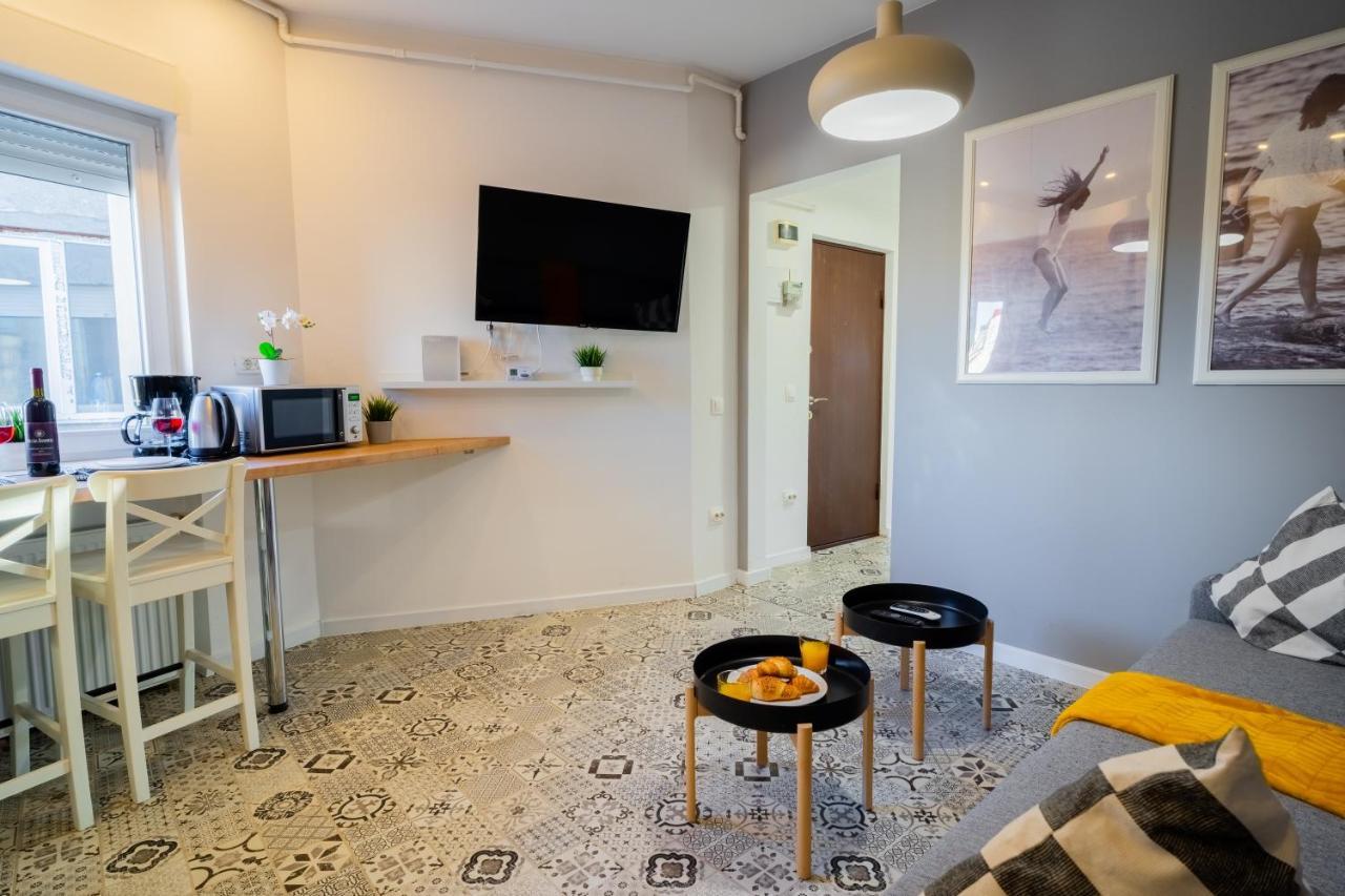 One Bedroom Flat In Bucharest'S Historic District Exterior photo